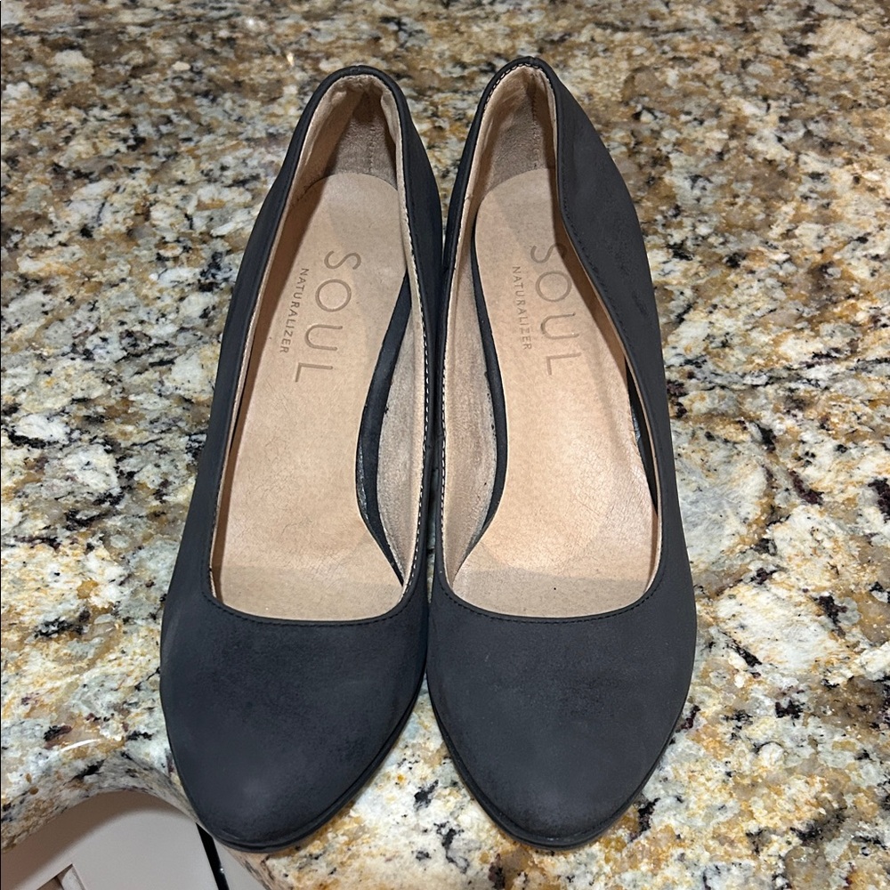 SOUL Naturalizer Women's Black Flats